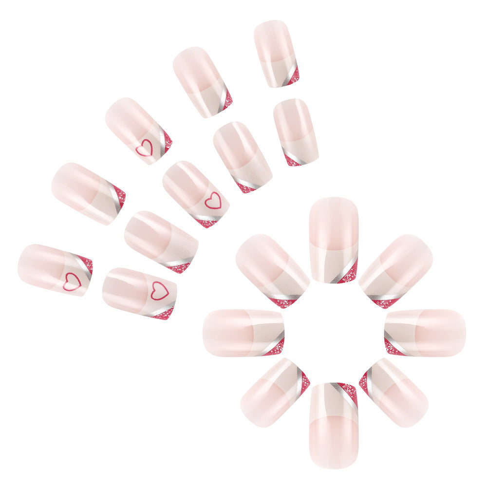 Elegante Herz-Beschmückte Press-On Nagelset Brehn