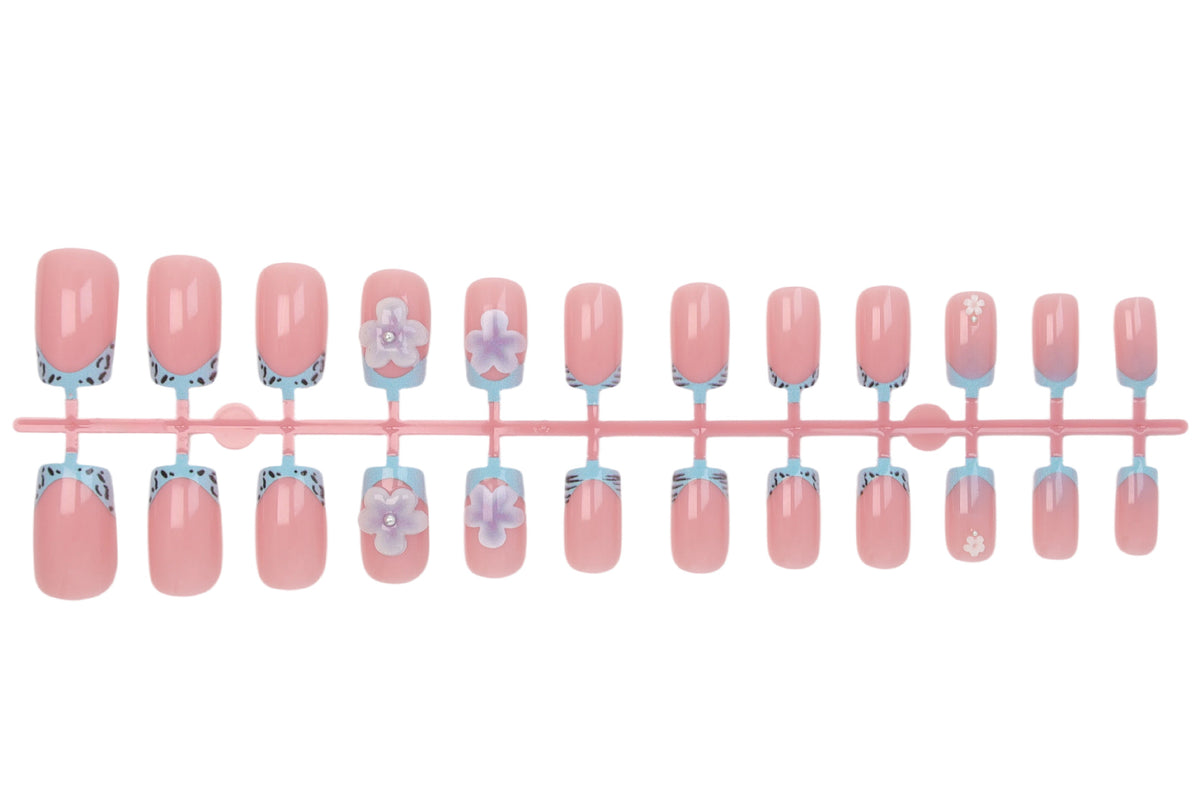 Künstliche Fingernägel mit floralen Designs Brehn