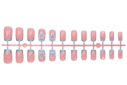 Künstliche Fingernägel mit floralen Designs Brehn