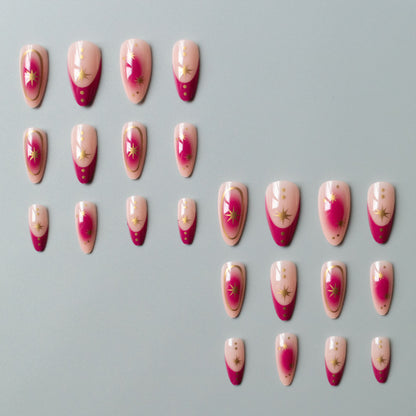 Elegante mit Sternen verzierte Gel-Nagelkunst