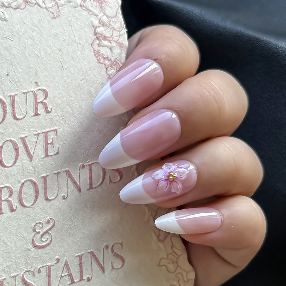 Eleganter Floral Press-On Nagelset Brehn