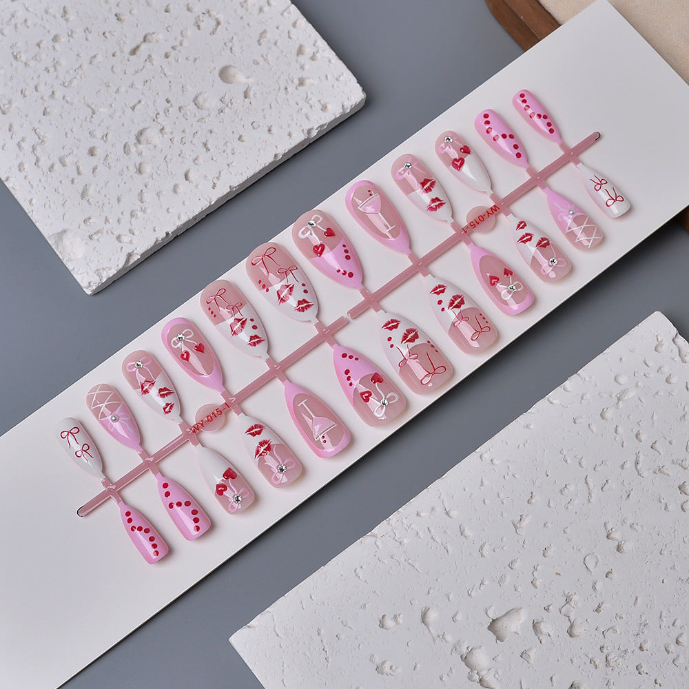 Romantisches Kuss-Thematisches Press-On Nagelset Brehn