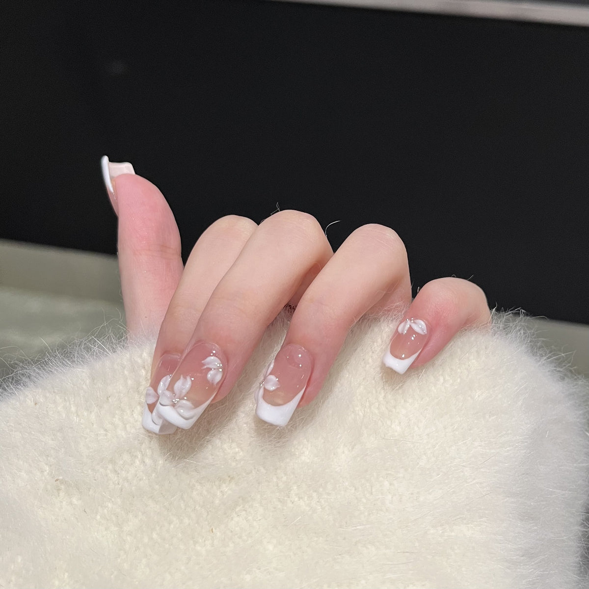 Florales Design Press-On Nagelkunstset Brehn