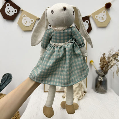 Weiche Leinenhase Puppe Paar mit abnehmbaren vintage-inspirierten Outfits