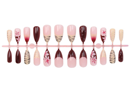 Kunstnagelset mit floralen und tierischen Designs Brehn
