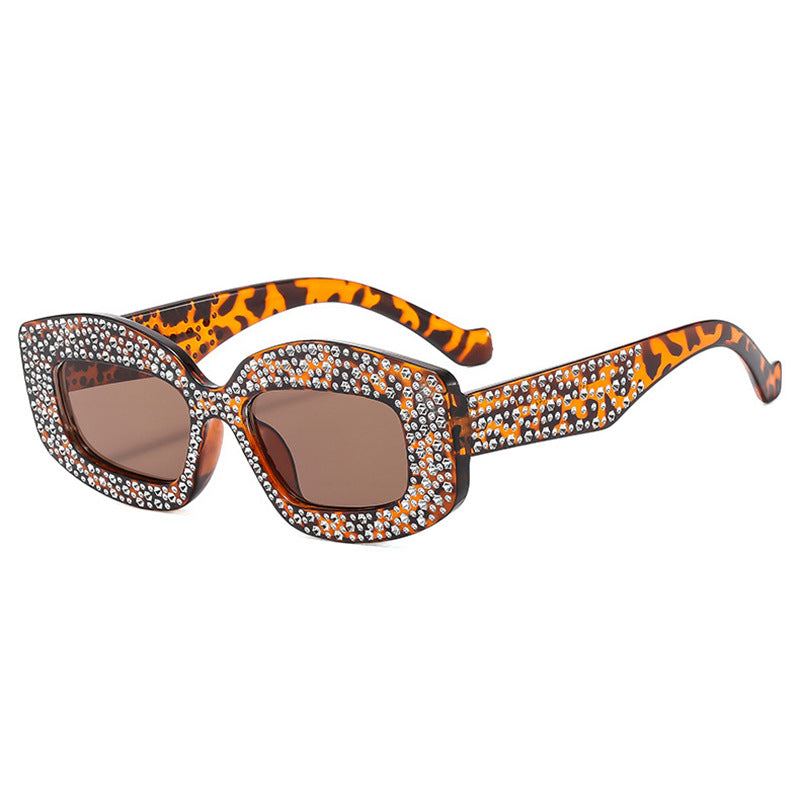Damen auffällige Sonnenbrille mit glamourösen Strasssteinen Brehn