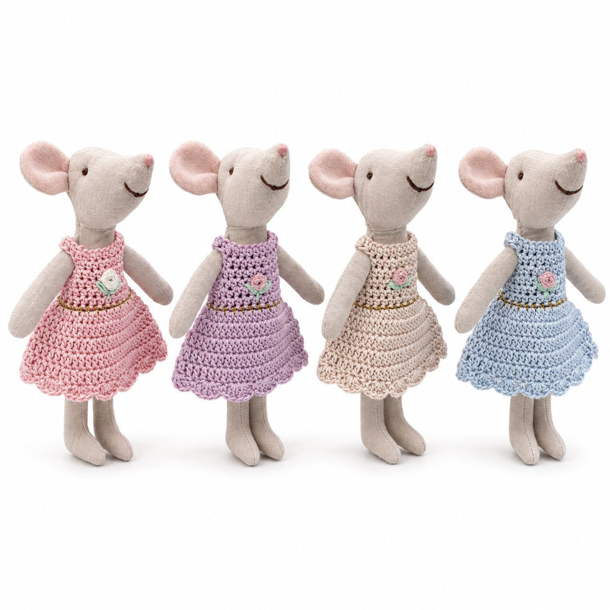 Handgemachte Leinenmaus Puppe mit gehäkeltem Kleid und bestickten Details