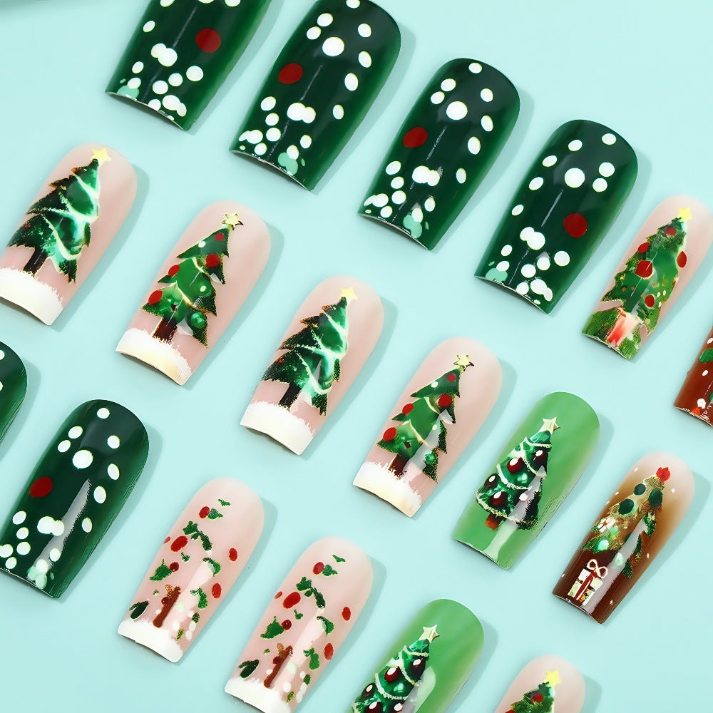 Kunstnägel im festlichen Weihnachtsdesign Brehn