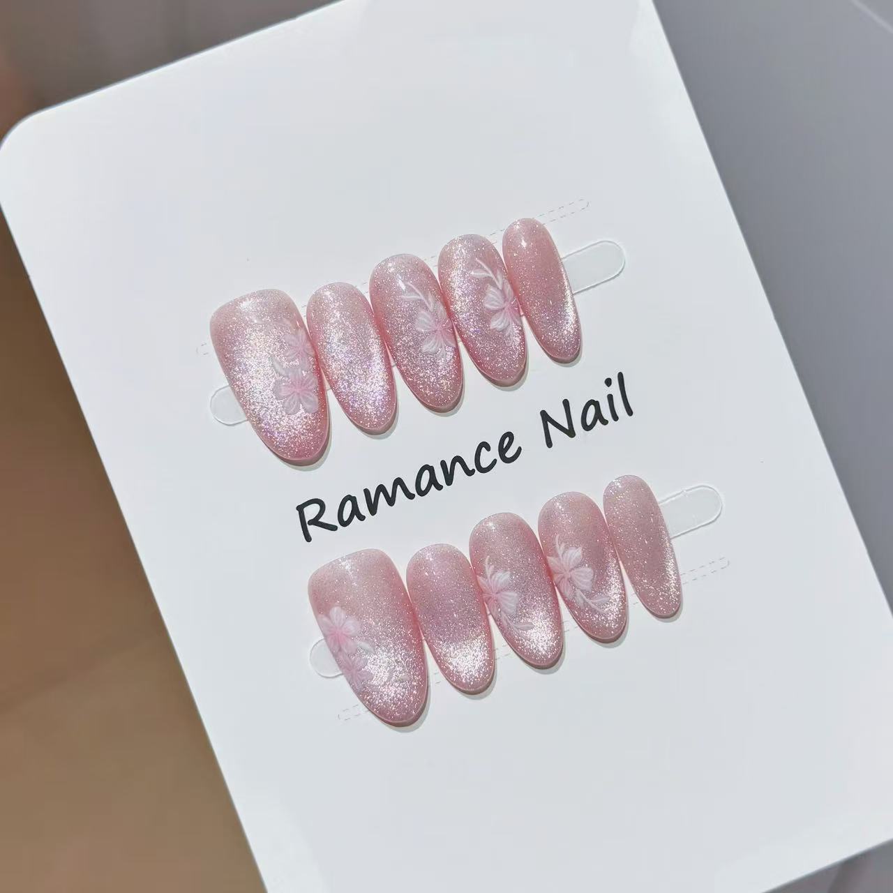 Floral Design Press-On Nail Set Brehn