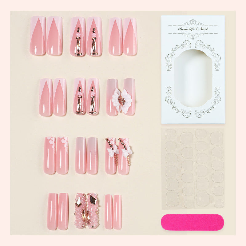 Dekorativer künstlicher Nagelset mit floralen und Juwel-Akzenten Brehn