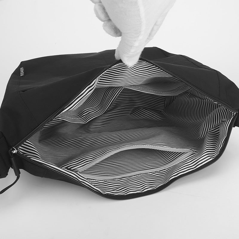 Zeitgenössische stilvolle Schultertasche Brehn