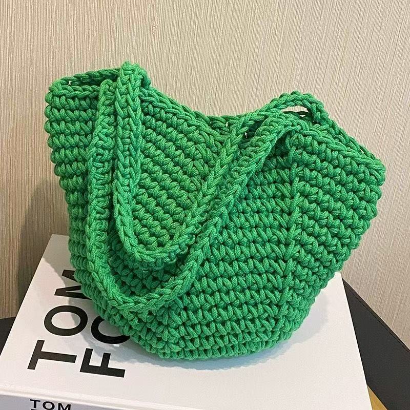 Trendige, Handgefertigte Häkel-Tasche Brehn
