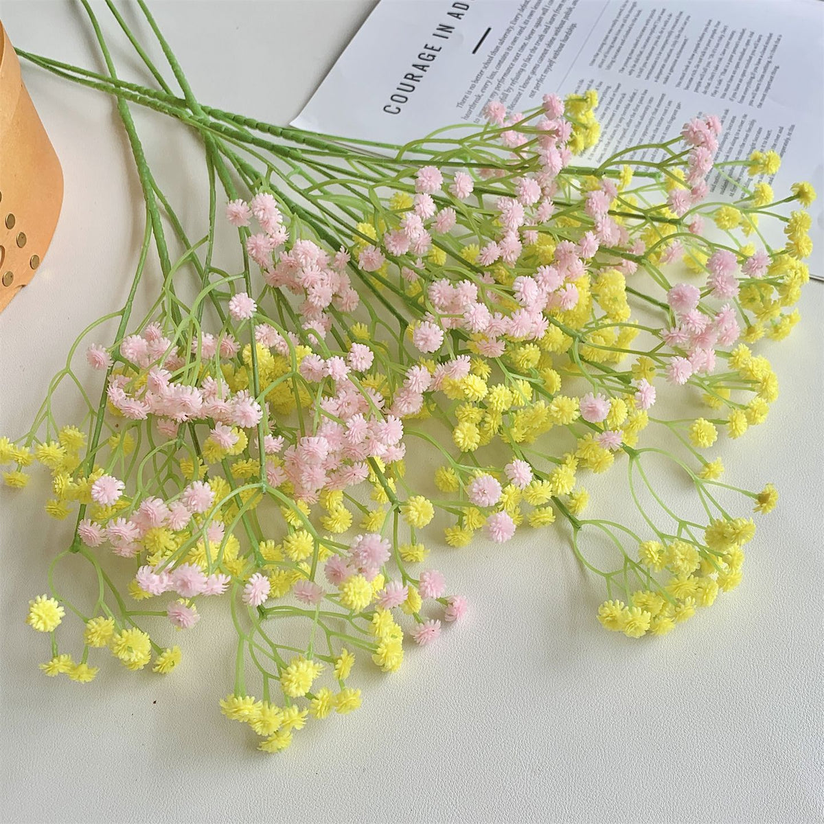 Dekorativer Floralstielstrauß für die Heimdekoration