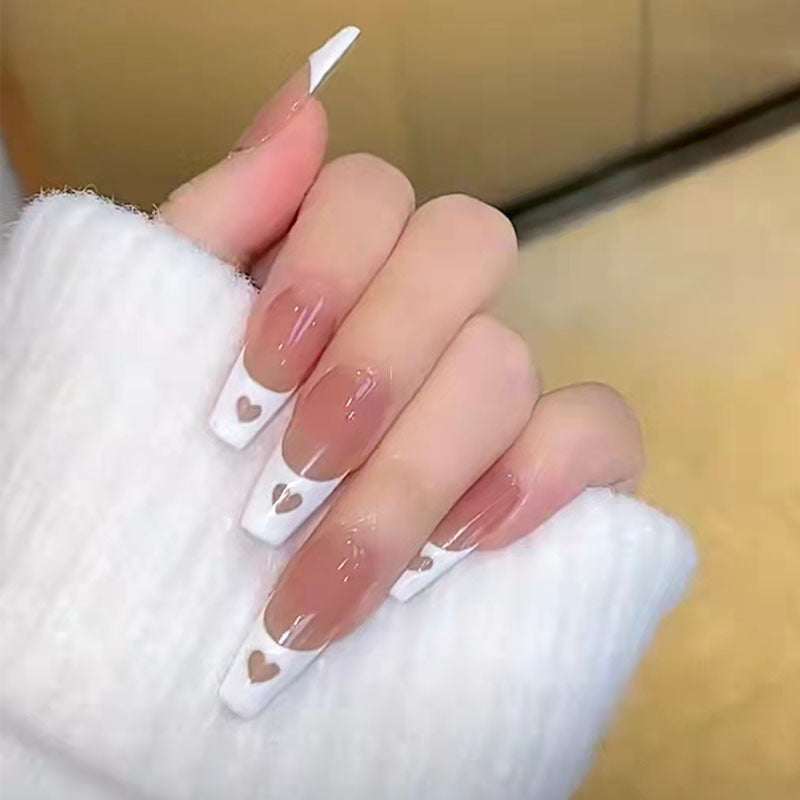 Kunstfingernägel mit Stilvollem Herz- und Ombre-Design Brehn