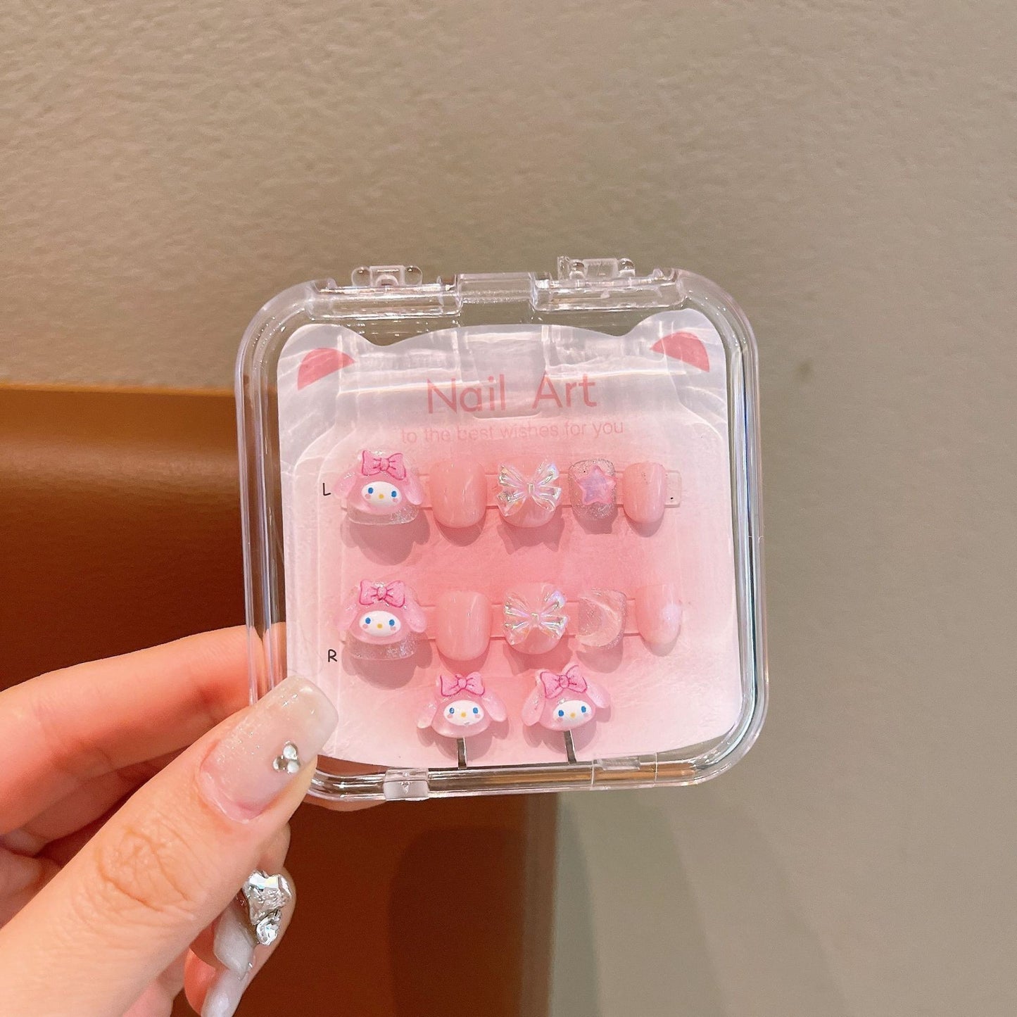 Verspielte Nail Art Kunstnägel Brehn