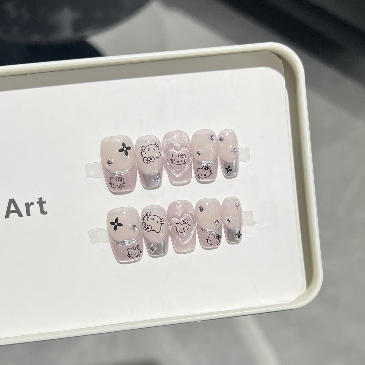 Themen-Press-On-Nail-Art Brehn