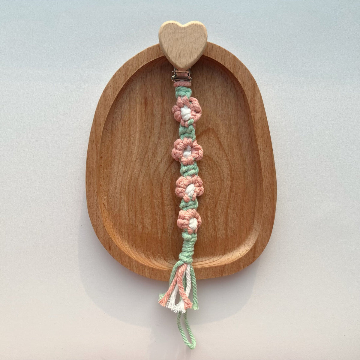 Baumwolle Häkelblumen Schnuller und Beißring Clip mit Holz Herz Sicherheitsclip