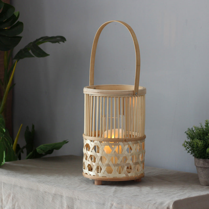 Handgefertigte Laterne aus Rattan Brehn