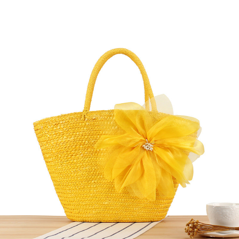 Elegante Strohtasche mit Floralen Akzenten Brehn