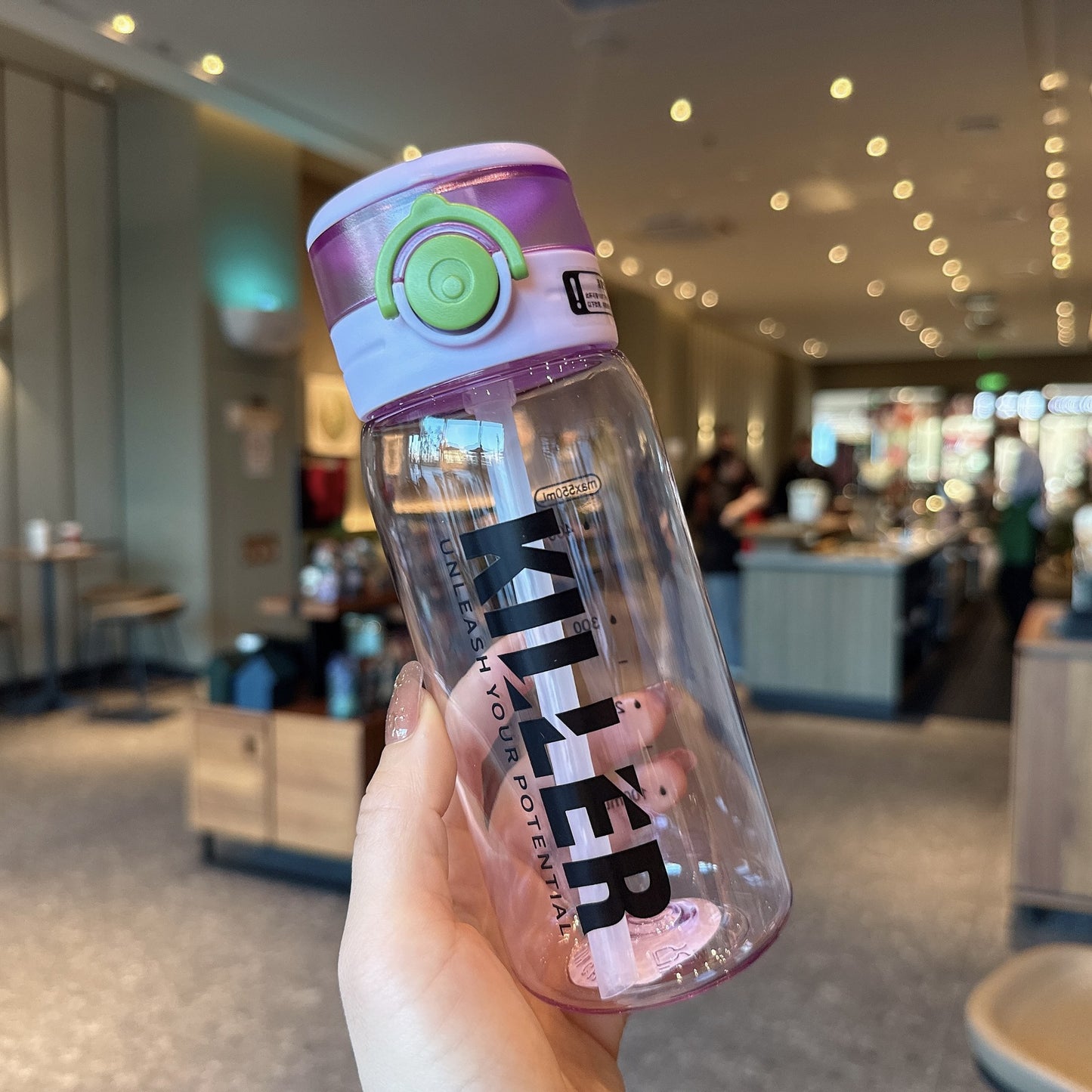 Damen Ergonomische Flasche mit Auslaufschutz Brehn