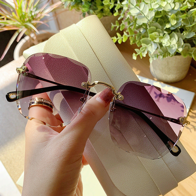 Damen modische Flügelsonnenbrille mit hochwertigem Metallrahmen Brehn