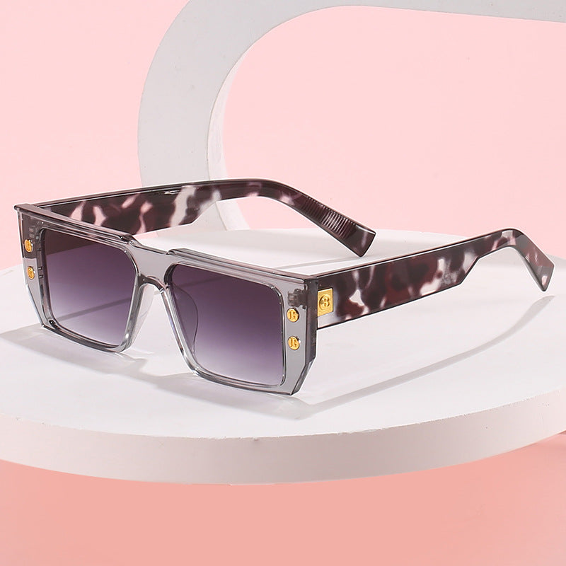 Damen modische klare Brille mit goldenen Akzenten Brehn