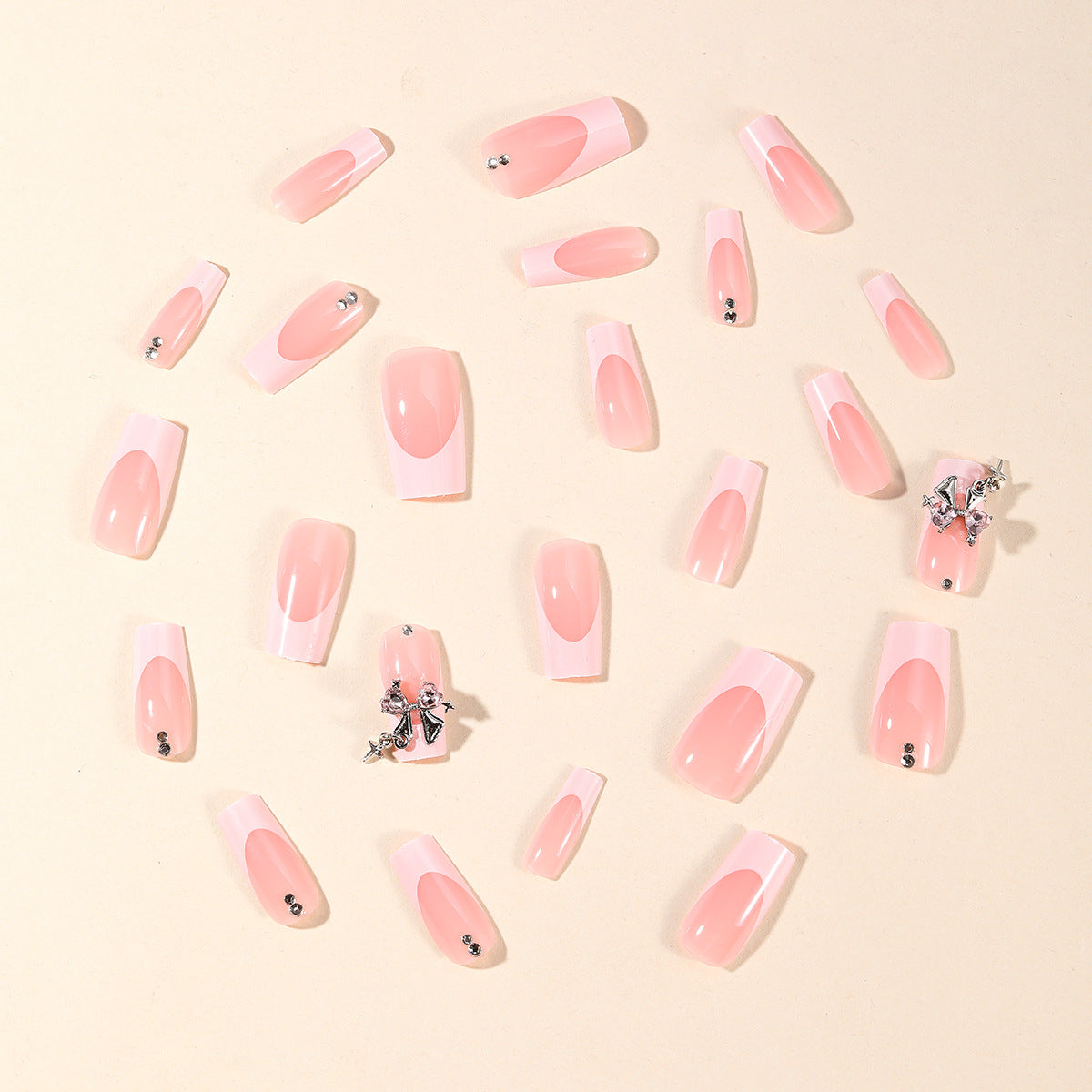 Elegantly gestaltete French Tip Acryl-Nagelkunst Brehn