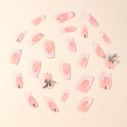 Elegantly gestaltete French Tip Acryl-Nagelkunst Brehn