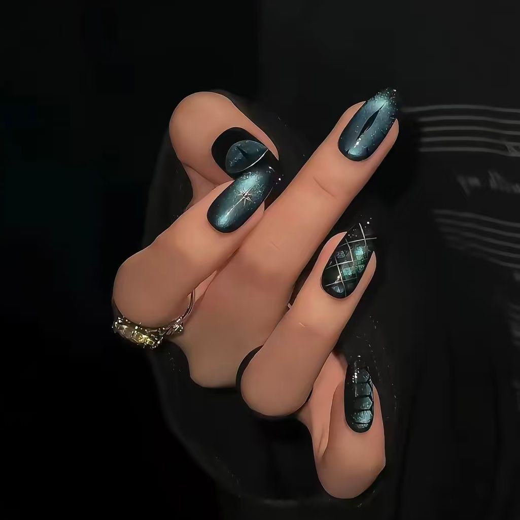 Dekorative Nagelkunst Brehn