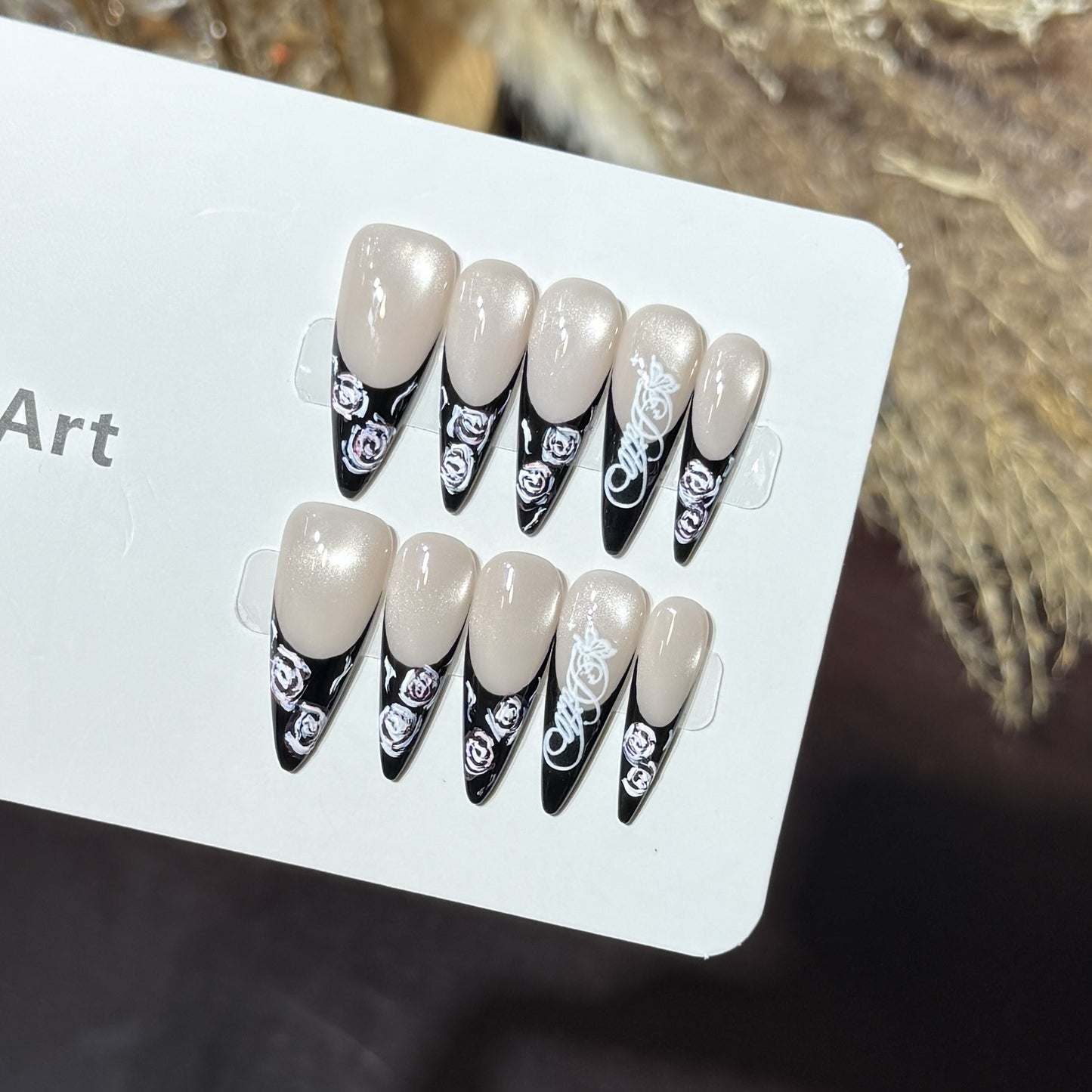 Blumiger und glänzender Press-On Nagelset Brehn