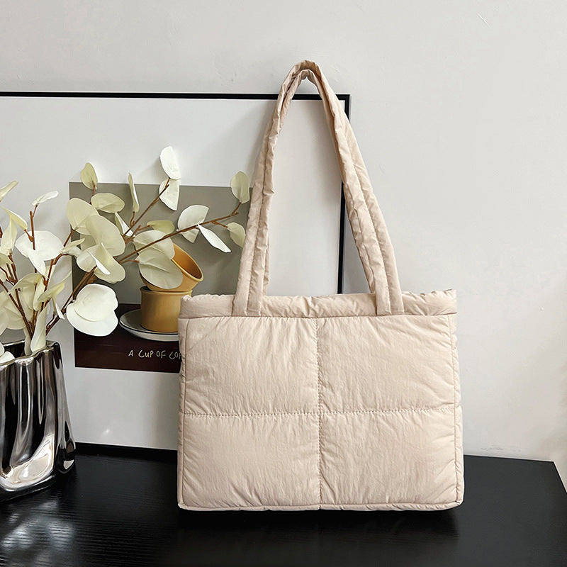 Stylische gesteppte Tragetasche Brehn