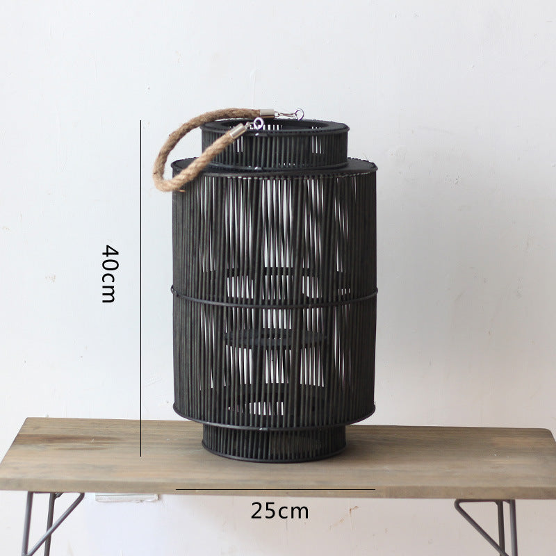 Dekorative Laterne aus geflochtenem Material Brehn