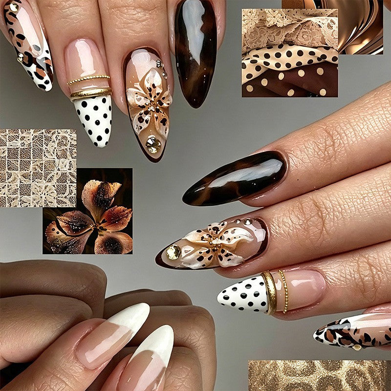 Elegantes und Künstlerisches Press-On Nageldesign-Kit Brehn