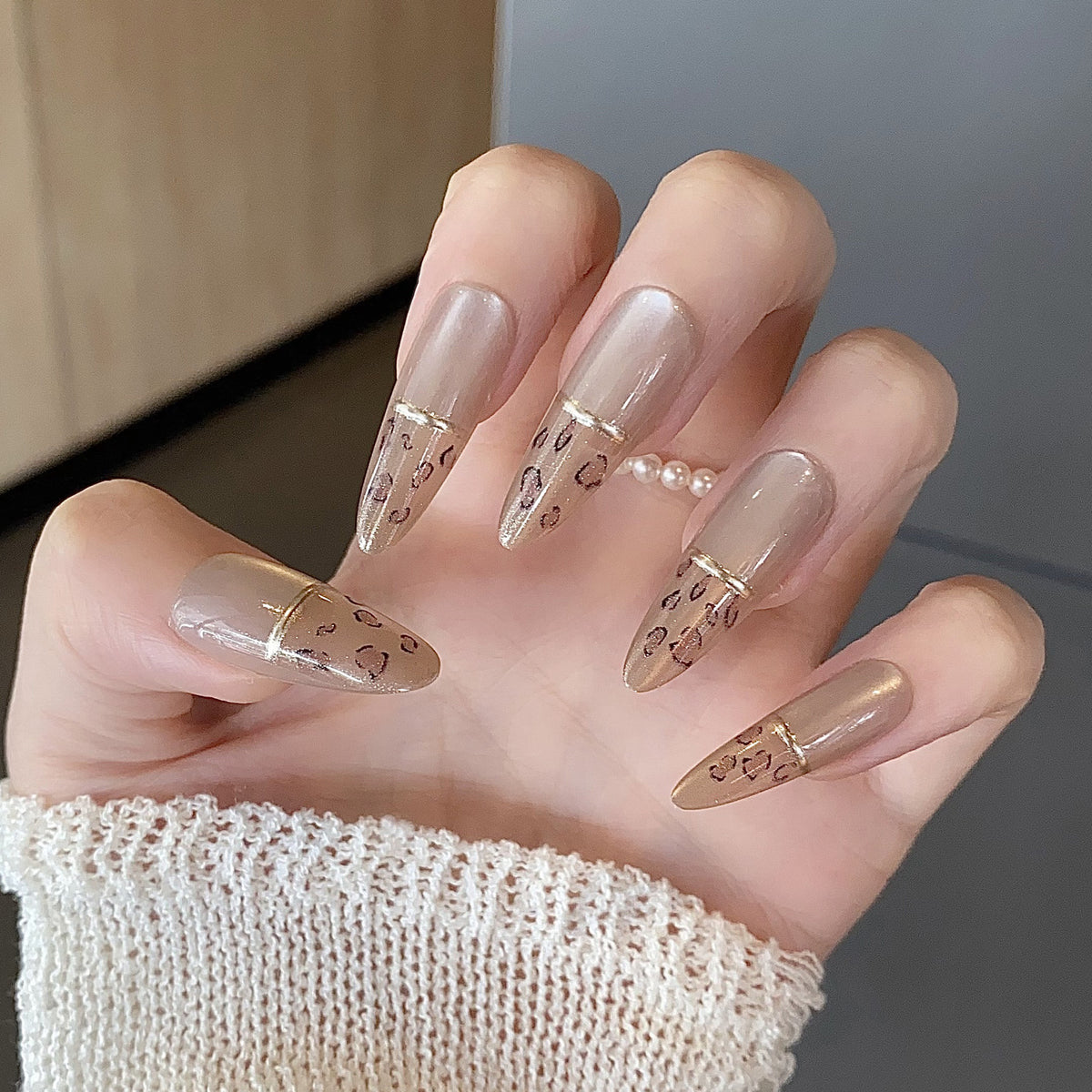 Elegante Lange Press-On Nägel Set mit Künstlerischen Spitzen Brehn