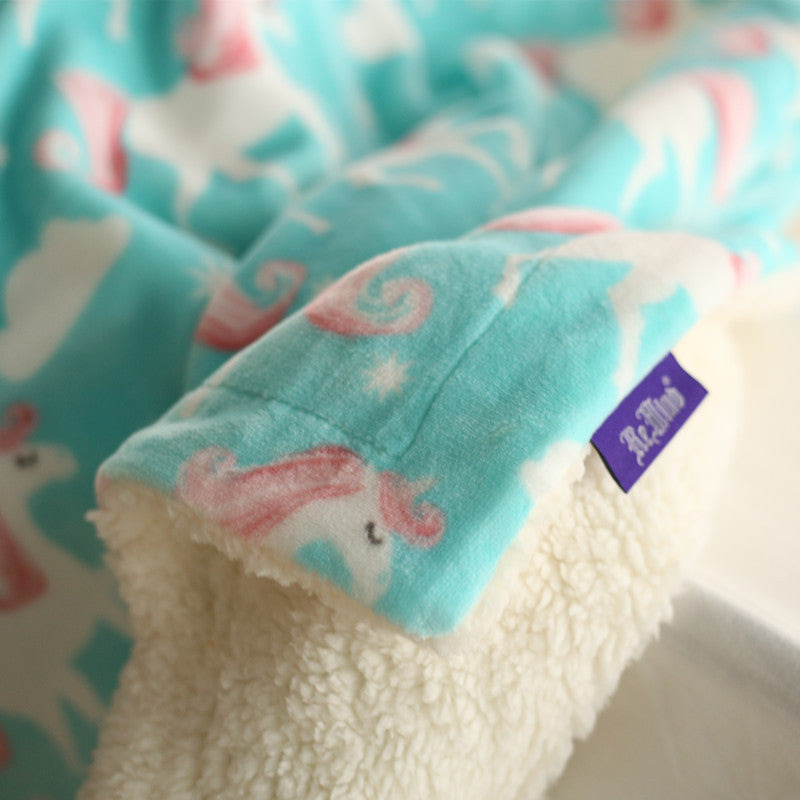Gemütliche Einhorn-Design Fleece Hoodie Decke