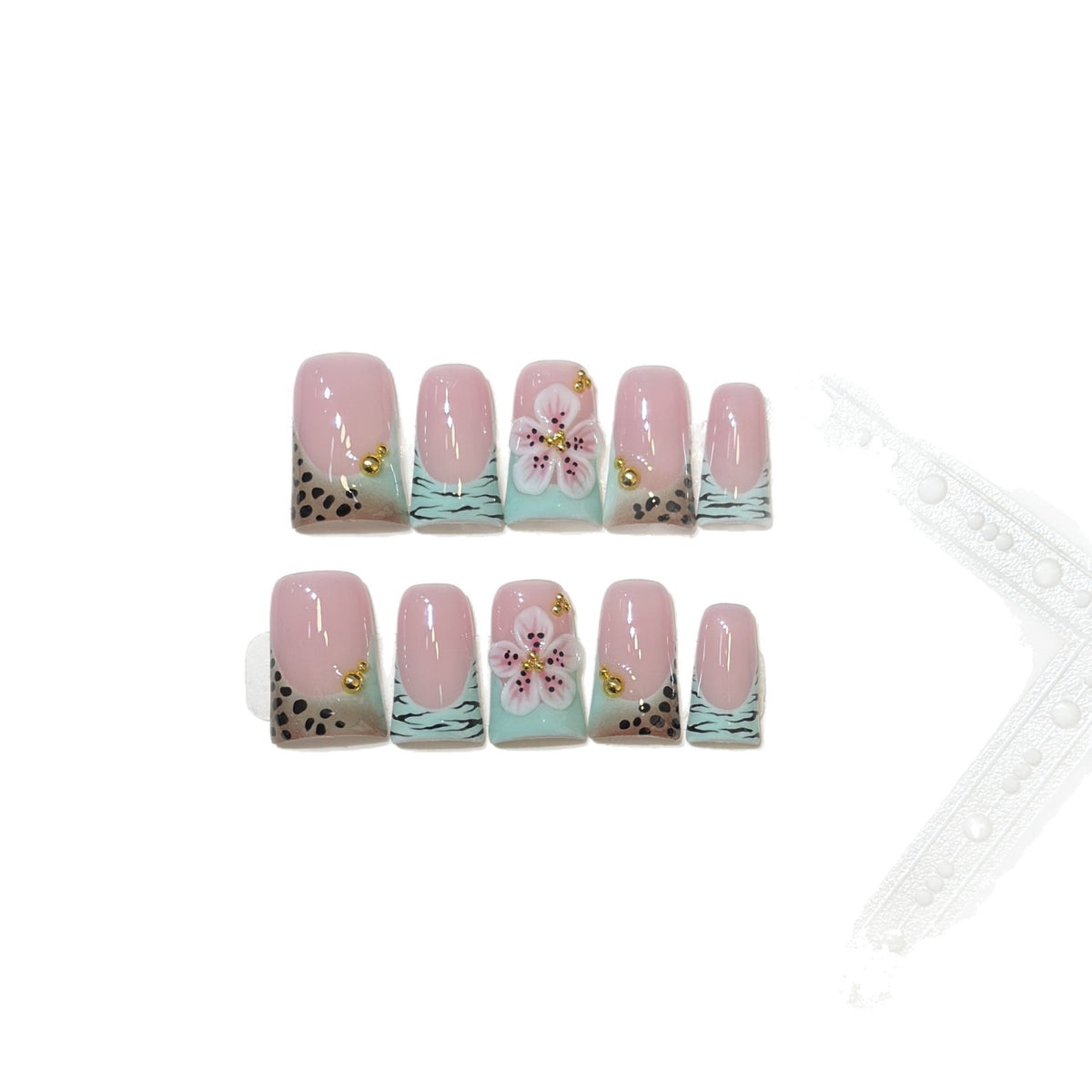 Künstlerisches Press-On-Nagel-Set mit floralem und gemustertem Design Brehn