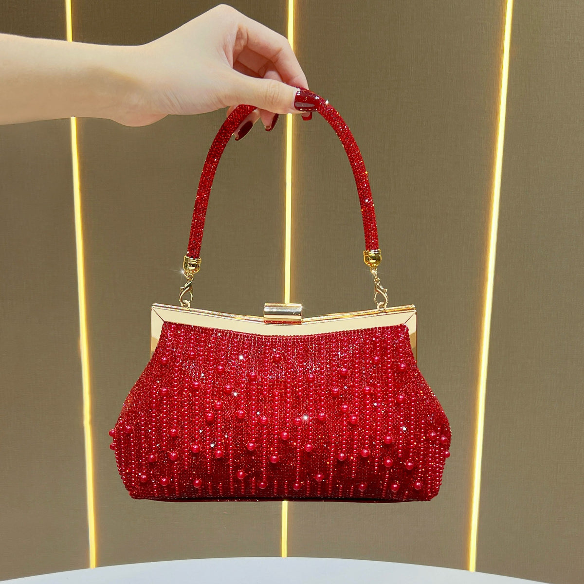Perlenabendhandtasche