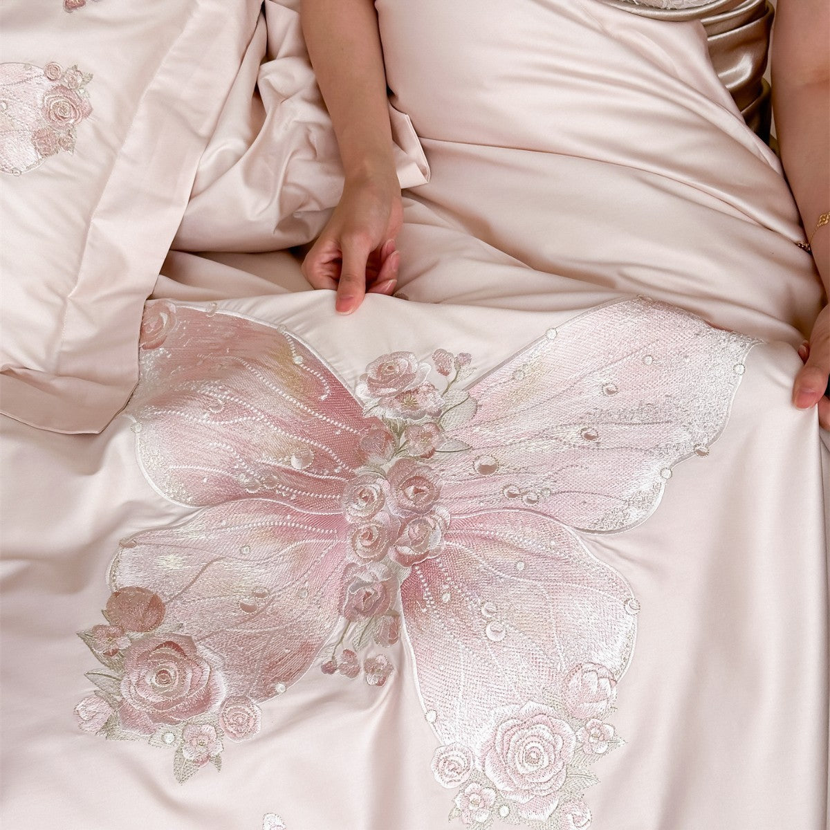 Seidengefühl Satin Schmetterling Bestickte Bettbezug und Kissenbezug Bettwäsche Ensemble