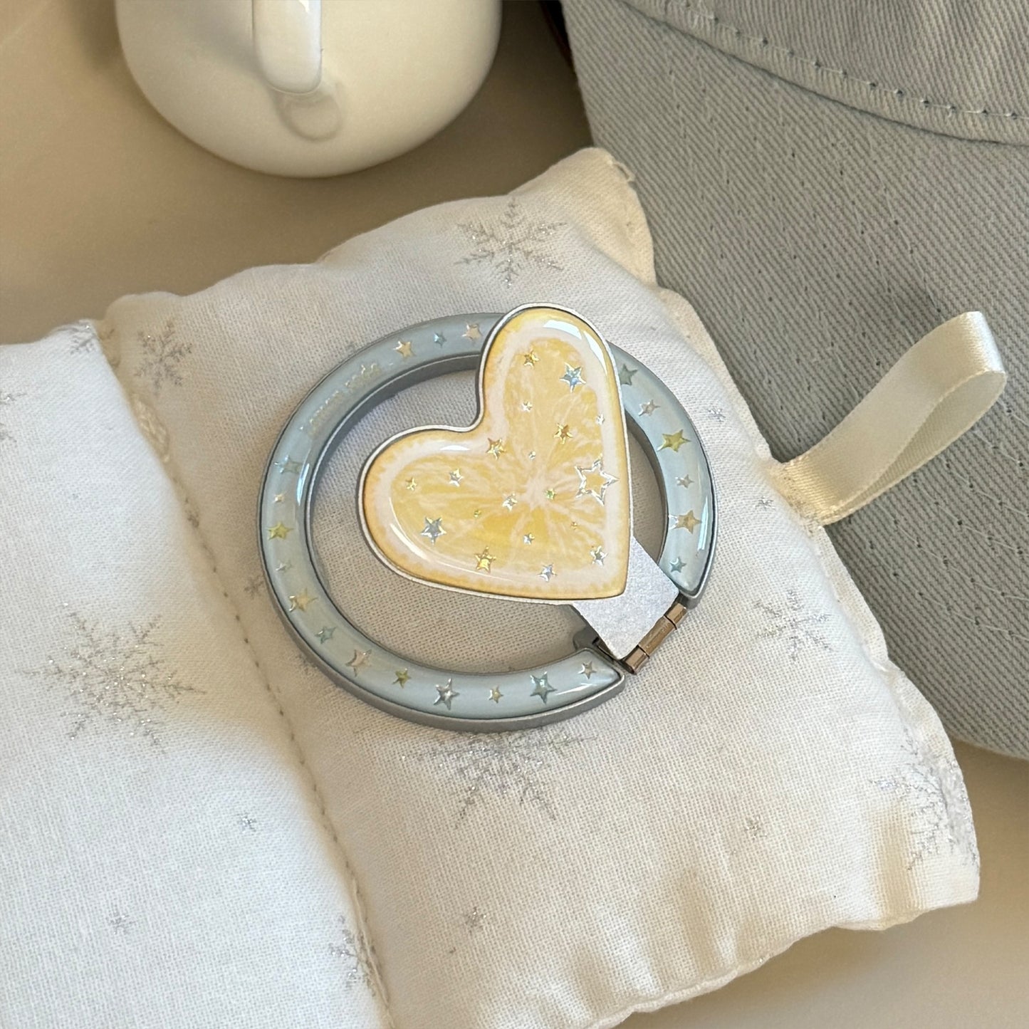Handyhalter mit Herzmotiv Brehn
