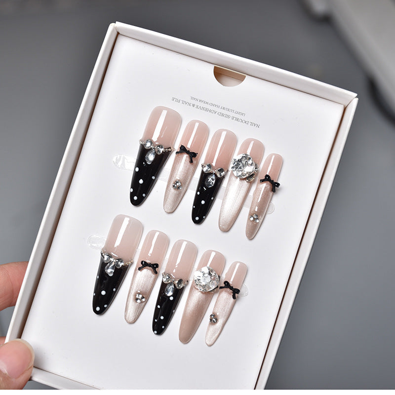 Premium Kristall-dekorierte Stiletto Press-On Nagelverlängerungen Brehn