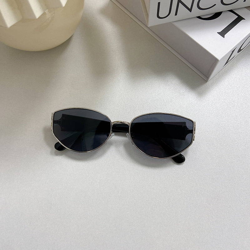 Modische Cat-Eye Sonnenbrille mit Goldenem Rahmen Brehn