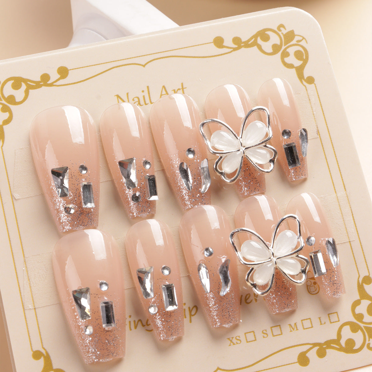 Glamouröse Schmetterlings-verzierte Press-On Nagelkunst Brehn