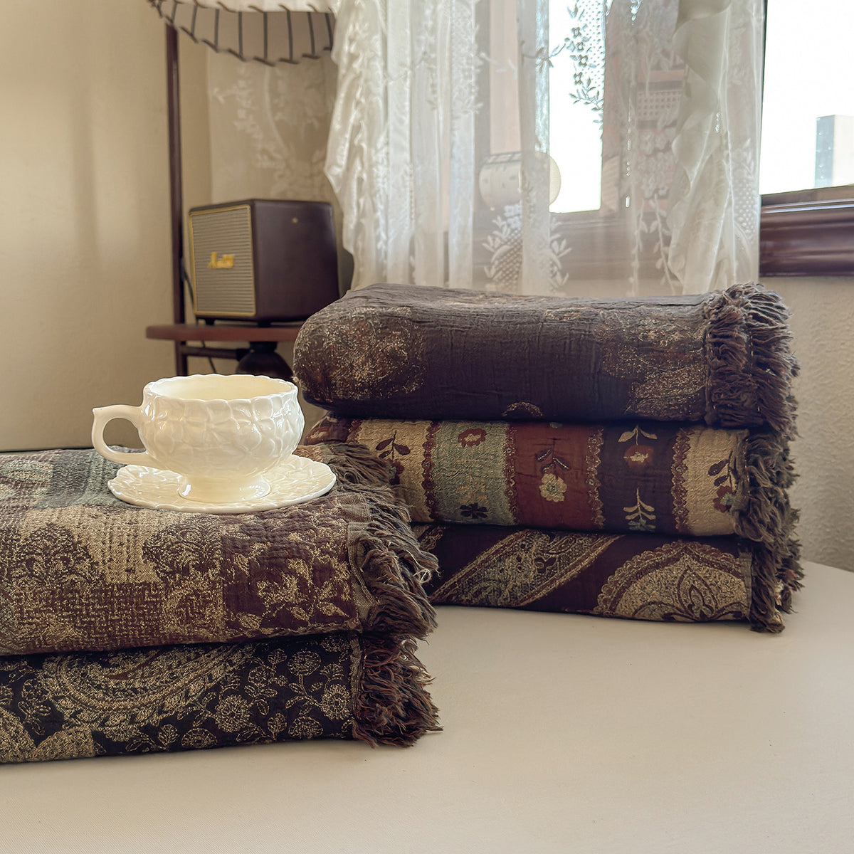 Gewebte Jacquard-Patchwork-Decke mit Fransen kanten