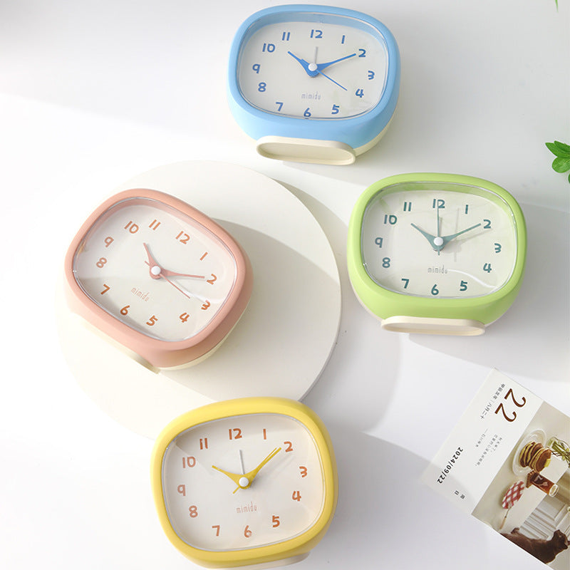 Tischuhr Im Modernen Retro-Design Brehn
