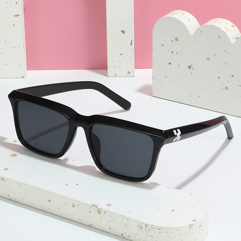 Damen modische Sonnenbrille im modernen rechteckigen Design Brehn