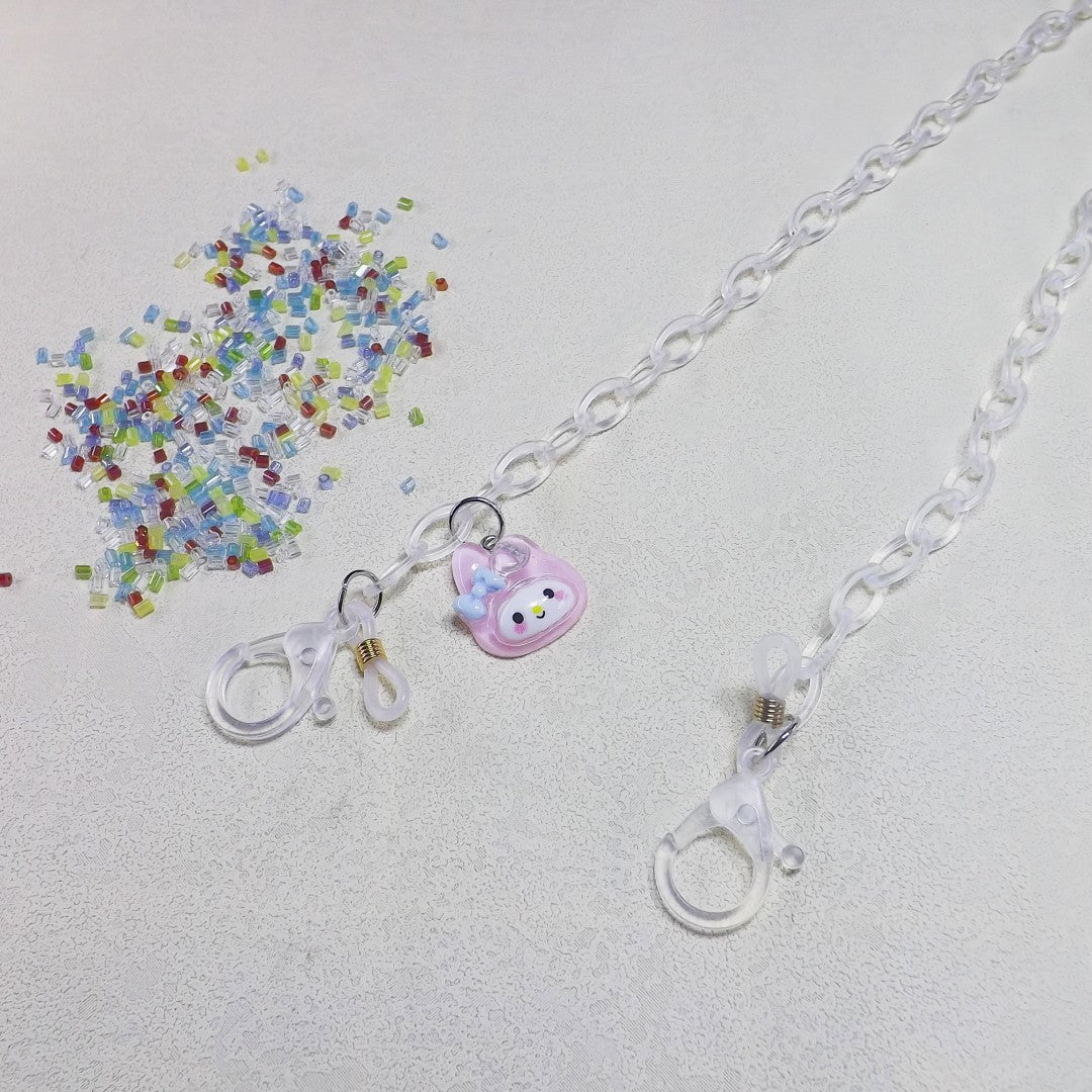 Verspielte Brillenhalterkette Aus Transparentem Material Brehn