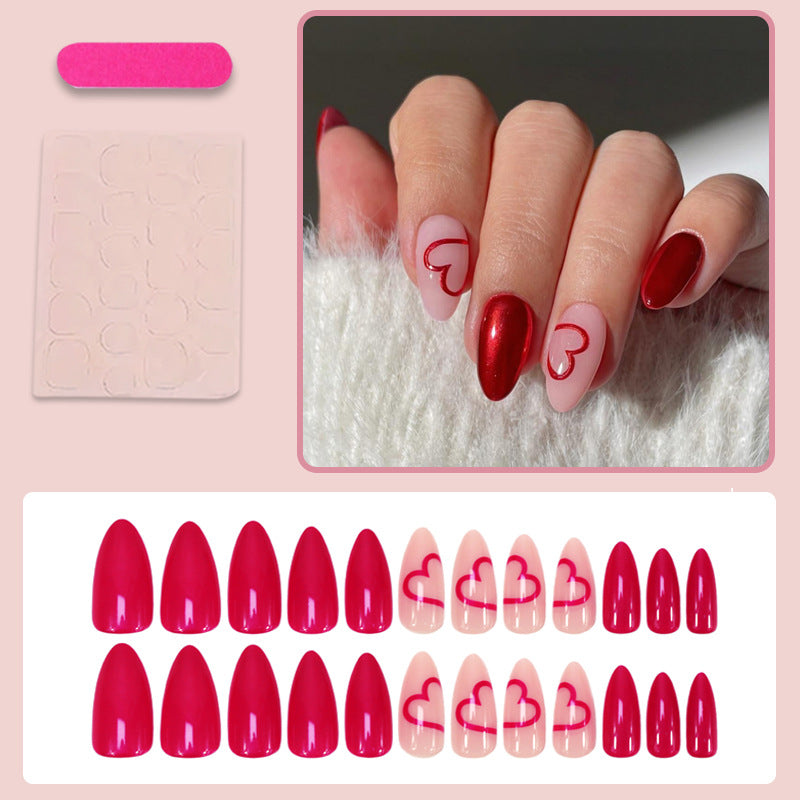 Kunstnagelset mit romantischen Herzdesigns Brehn