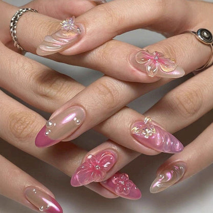 Kunstvolle Nagelverlängerungen mit Blühenden Akzenten Brehn