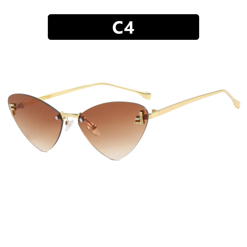 Damen extravagante Cat-Eye Sonnenbrille mit funkelnden Details Brehn