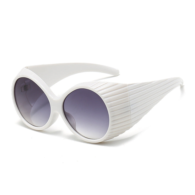 Damen Oversized Cat-Eye Sonnenbrille mit stilvollem, strukturiertem Rahmen Brehn